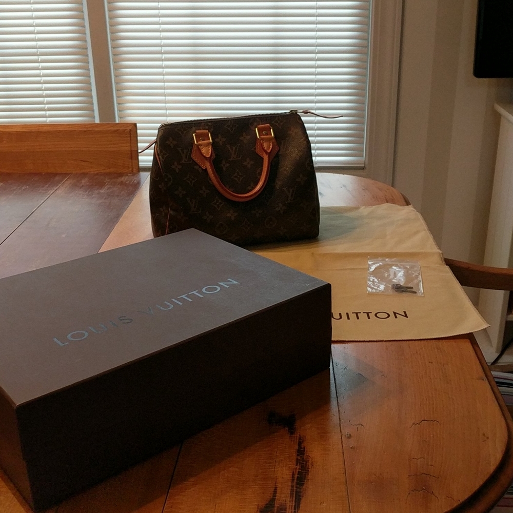 Louis Vuitton Speedy 25